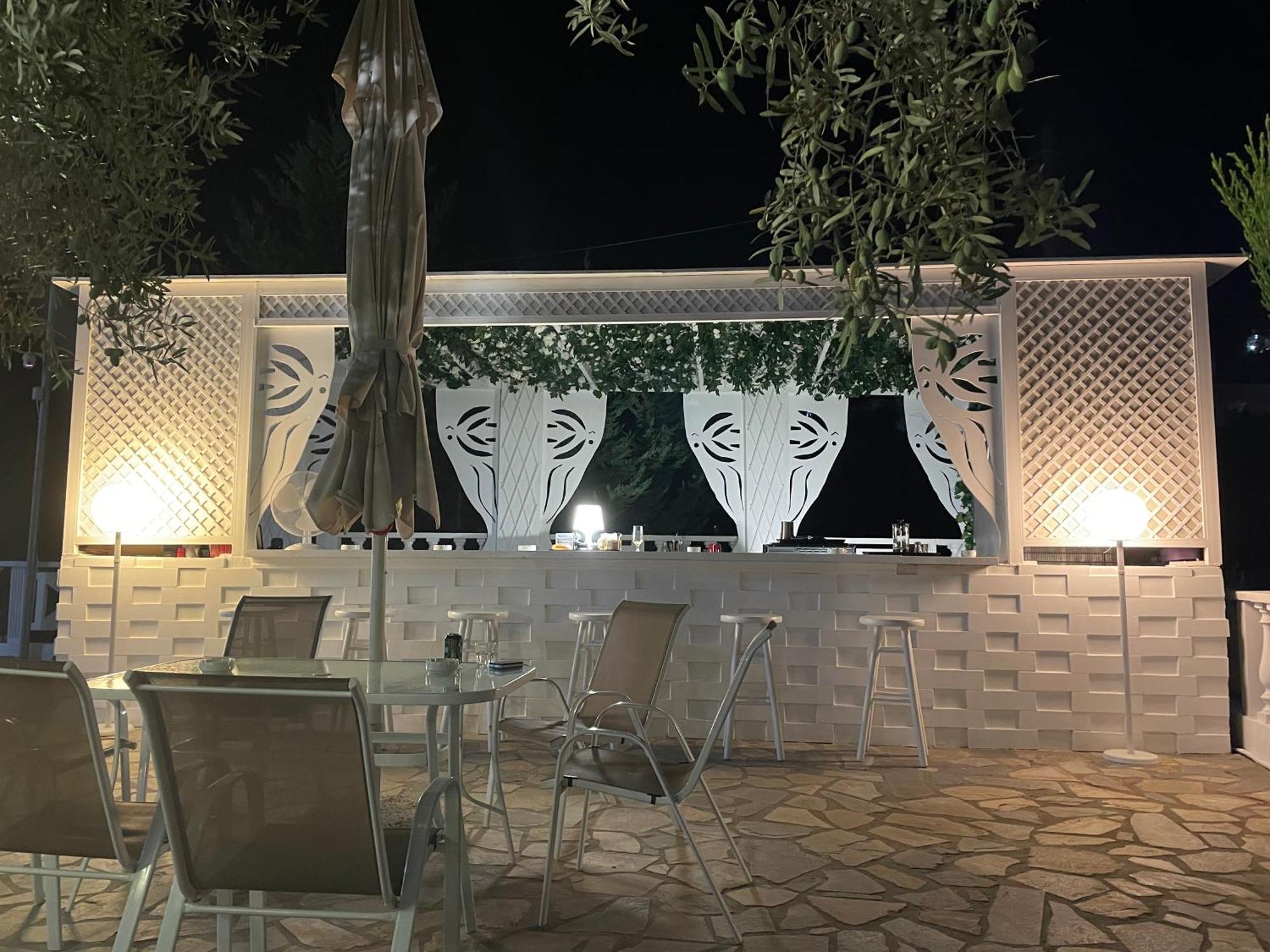 Hotel Valerios Kriopigi Exterior foto